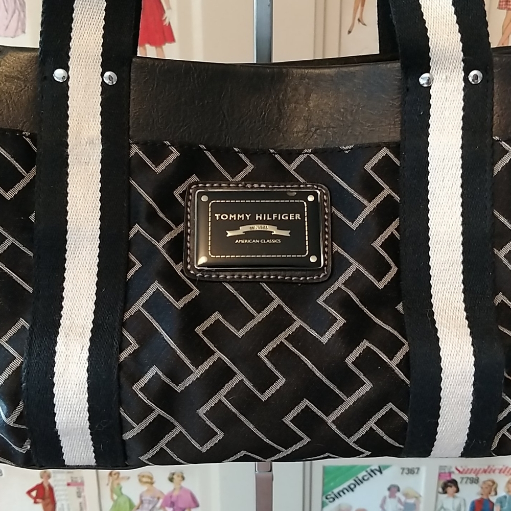 Tommy Hilfiger signature bag - Picture 2 of 8